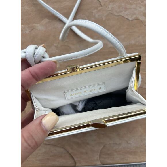 ANNE KLEIN Women's VINTAGE White HANDBAG, Lady Purse, Shoulder Strap Pocket Book - Picture 3 of 6